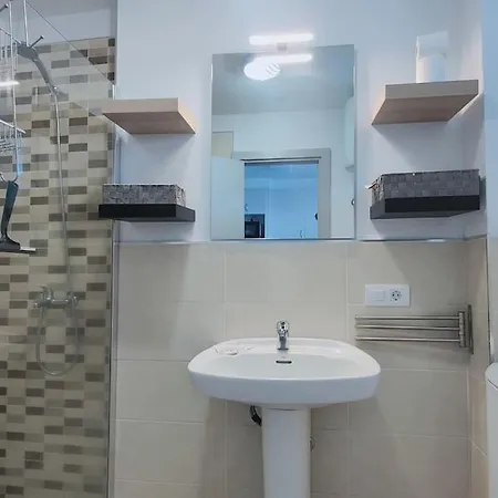 Cerca Del Mar En Mesa Del Mar *