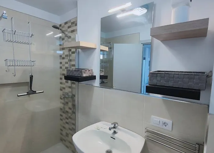 Cerca Del Mar En Mesa Del Mar