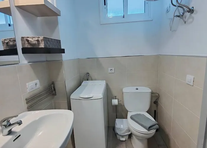 Cerca Del Mar En Mesa Del Mar Такоронте